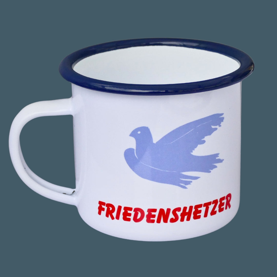 Emaille-Tasse "Friedenshetzer" Uwe Steimle